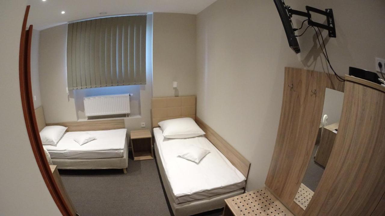 Hotel Astra Dąbrowa Górnicza Exteriör bild