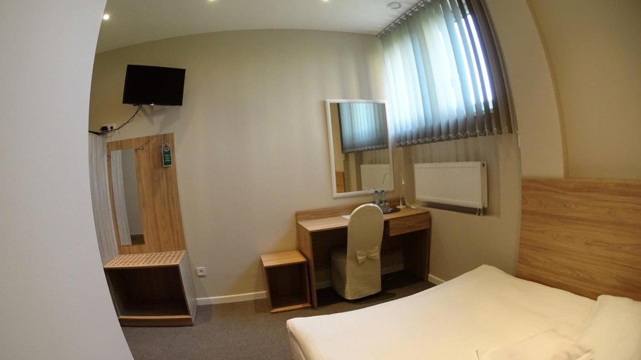 Hotel Astra Dąbrowa Górnicza Exteriör bild