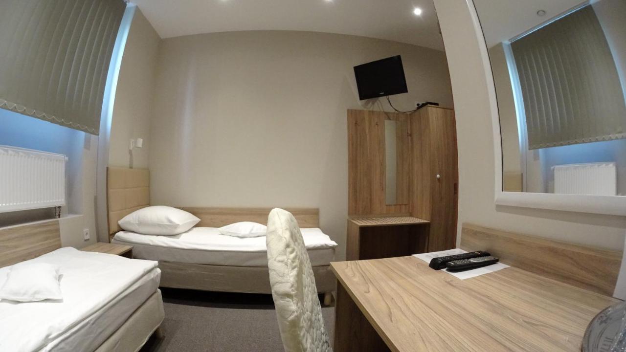 Hotel Astra Dąbrowa Górnicza Exteriör bild