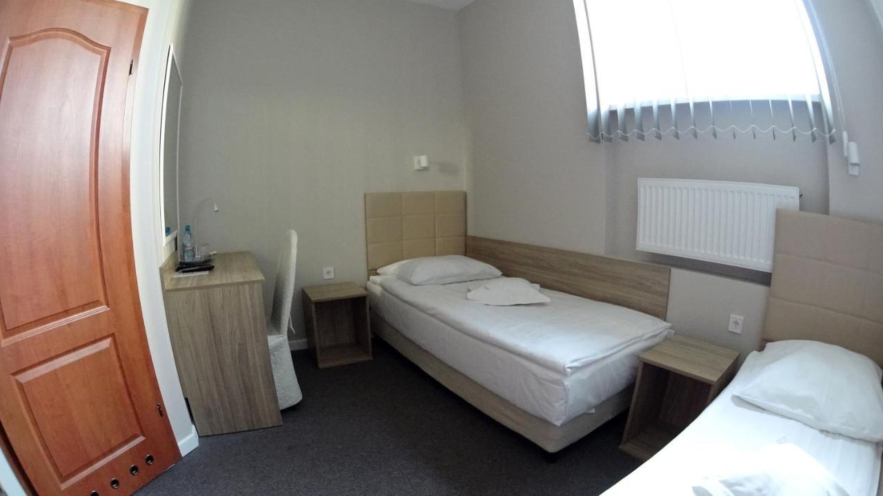 Hotel Astra Dąbrowa Górnicza Exteriör bild